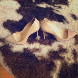 Christian Louboutin nude heel